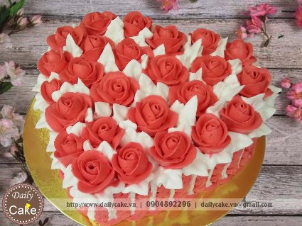 Bánh kem bó hoa hồng hình tim 002