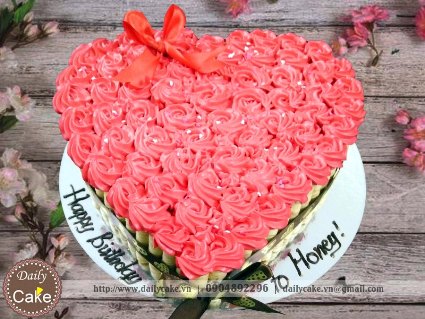 Bánh kem bó hoa hồng hình tim 003