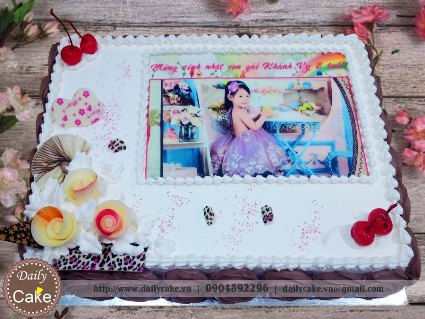 Bánh sinh nhật in ảnh bé gái 005