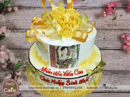 Bánh hai tầng in ảnh sinh nhật Sếp nữ