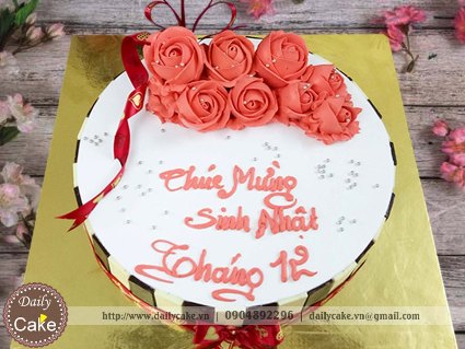 Bánh gato hoa kem tươi 013