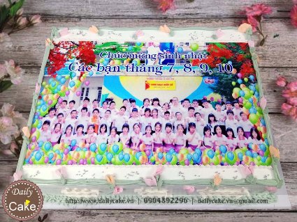 Bánh in ảnh sinh nhật chung các bạn cùng lớp 001
