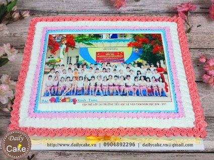 Bánh in ảnh tập thể các bé lớp 2A5