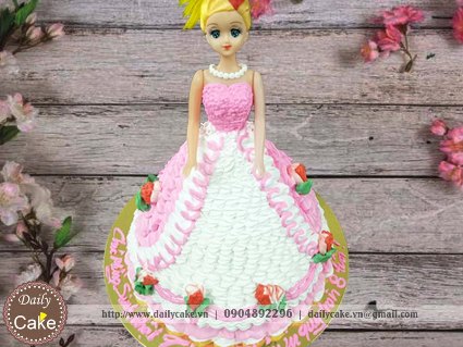Bánh sinh nhật búp bê barbie 007