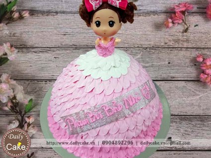 Bánh sinh nhật búp bê chibi 010
