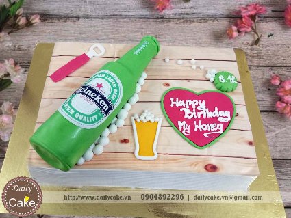 Bánh sinh nhật fondant hình chai bia heineken