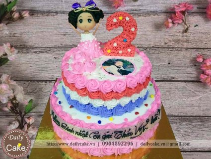 Bánh sinh nhật hai tầng búp bê chibi 001