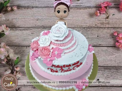 Bánh sinh nhật hai tầng búp bê chibi 003