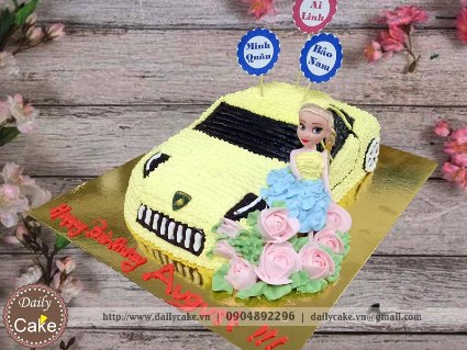 Bánh sinh nhật siêu xe và người đẹp