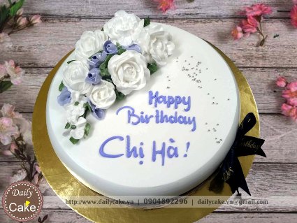 Bánh gato hoa kem tông trắng tinh khôi