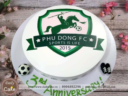 Bánh gato in hình logo câu lạc bộ bóng đá Phù Đổng FC