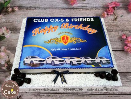 Bánh gato mừng sinh nhật câu lạc bộ CX5
