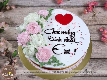 Bánh gato hoa kem tươi đẹp nhẹ nhàng