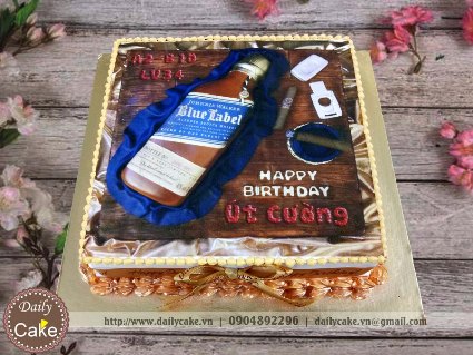 Bánh sinh nhật in hình chai rượu Johnnie walker blue label