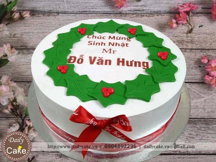 Bánh sinh nhật trang trí vòng lá giáng sinh