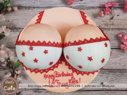 Bánh fondant tạo hình bikini độc đáo