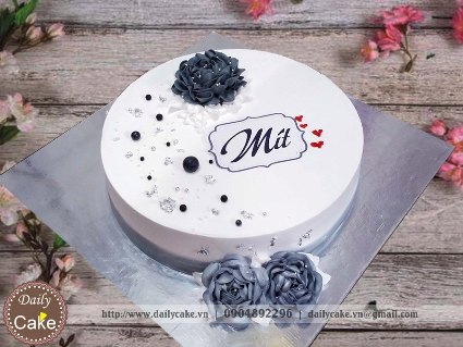 Bánh gato hoa kem tông đen xám đơn giản mà tinh tế
