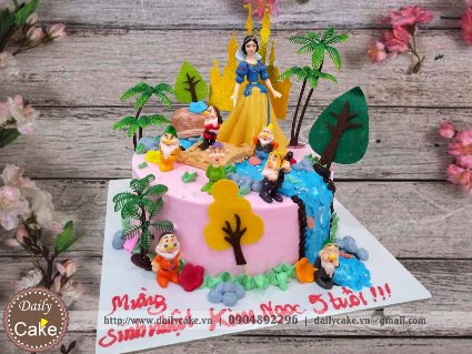 Bánh gato hình bạch tuyết và 7 chú lùn