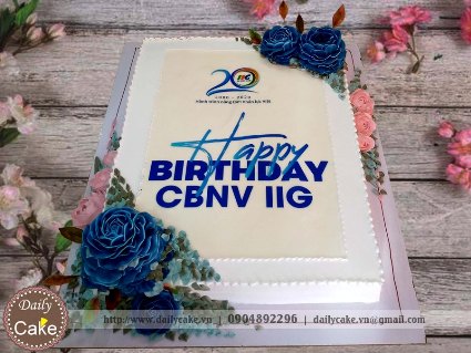 Bánh gato sinh nhật nhân viên công ty IIG