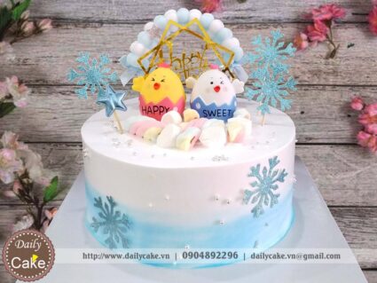 Bánh gato sinh nhật  hình hai chú gà con vừa mới nở