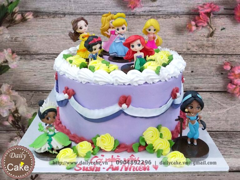 Bánh sinh nhật gắn bộ những nàng công chúa Disney
