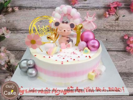 Bánh sinh nhật bé gái tuổi chuột màu hồng dễ thương