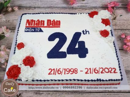 Bánh gato mừng sinh nhật báo Nhân dân điện tử