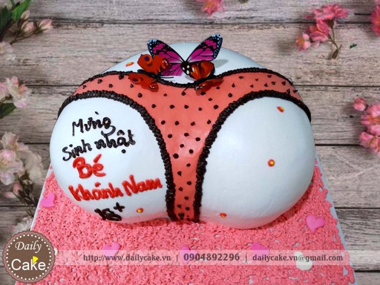 Bánh sinh nhật tạo hình vòng 3 trắng nõn nổi mụn thấy ghê