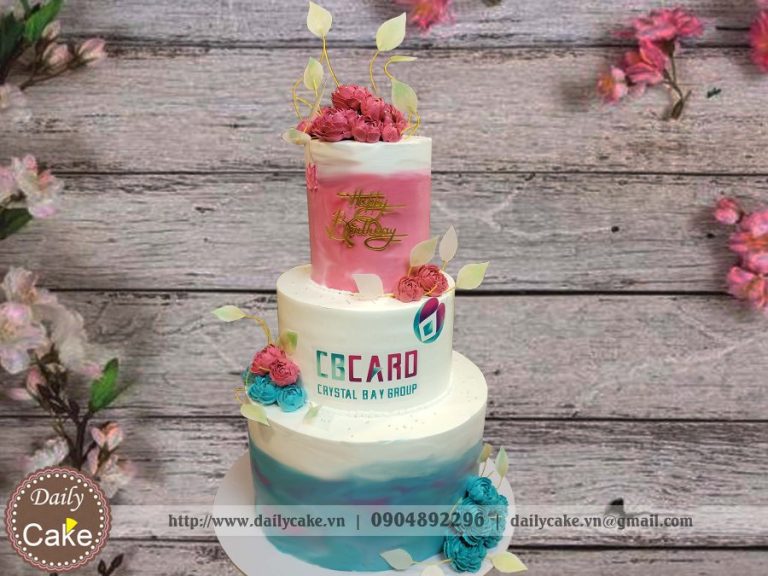 Bánh gato 3 tầng mừng sinh nhật Crystal Bay Group