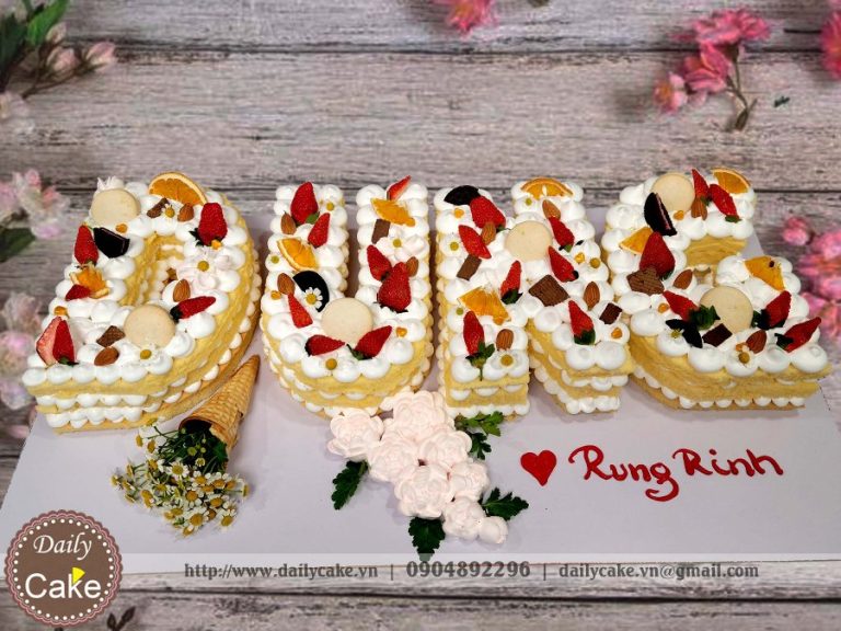 Bánh sinh nhật tạo hình chữ Dung