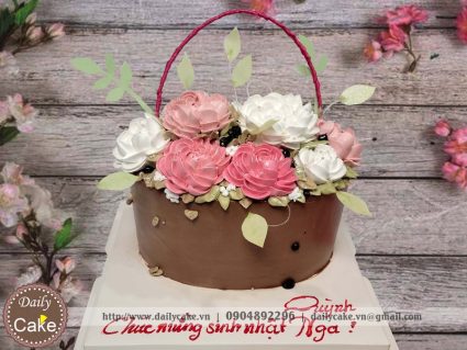 Bánh sinh nhật tạo hình lẵng hoa đẹp tặng bạn gái