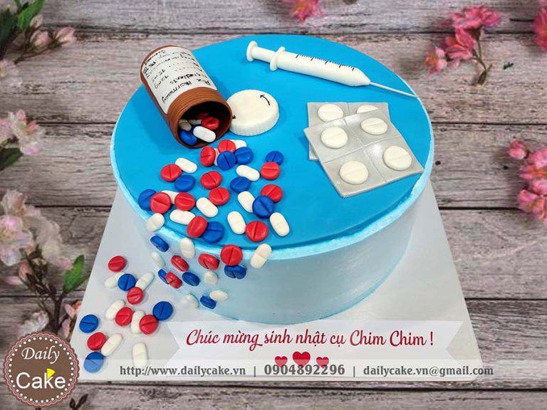 Bánh fondant hình hộp thuốc y tế tặng y bác sỹ