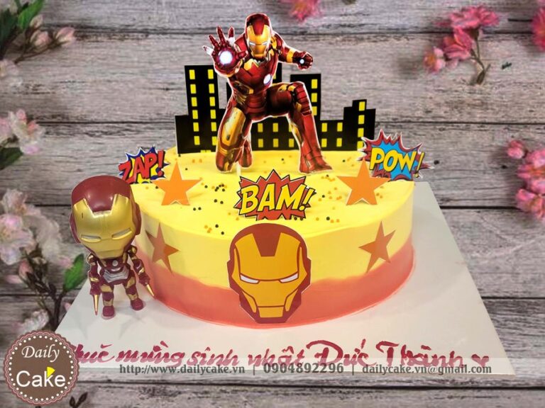 Bánh sinh nhật hình siêu nhân người sắt Iron man