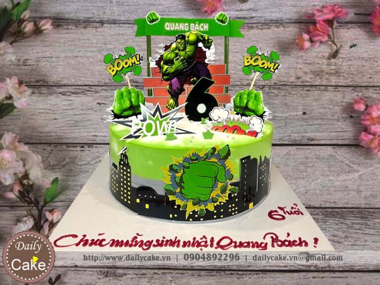Bánh sinh nhật hình siêu nhân khổng lồ xanh Hulk