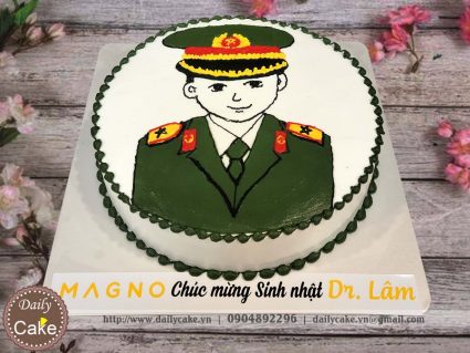 Bánh sinh nhật vẽ hình chú bộ đội
