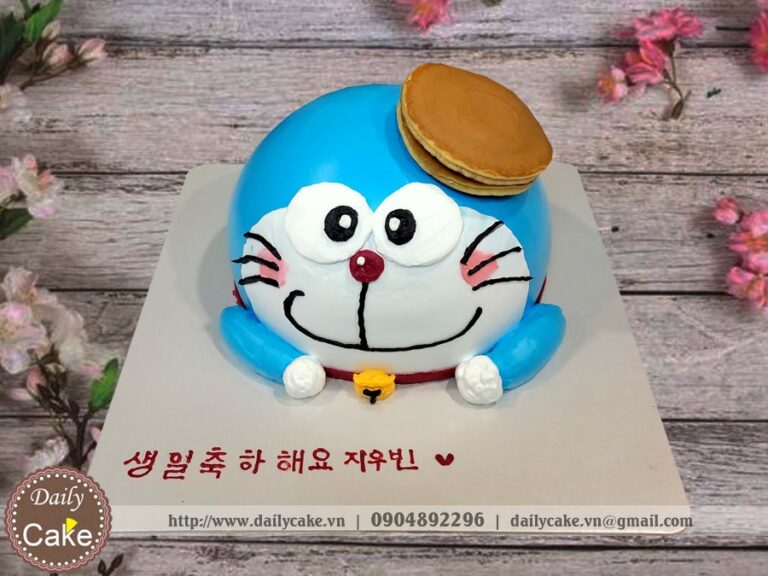 Bánh sinh nhật tạo hình Doraemon thích bánh rán